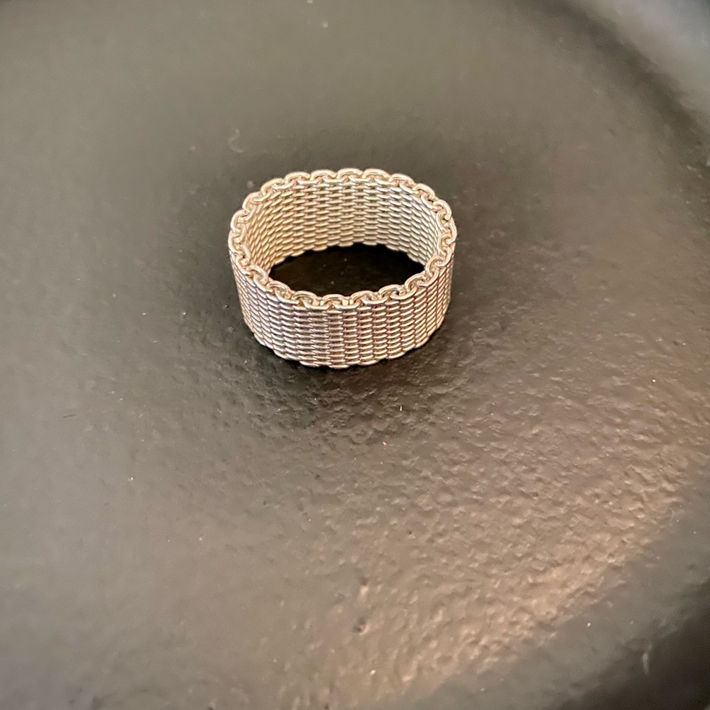 Looks like Tiffany mesh Ring. Size 8